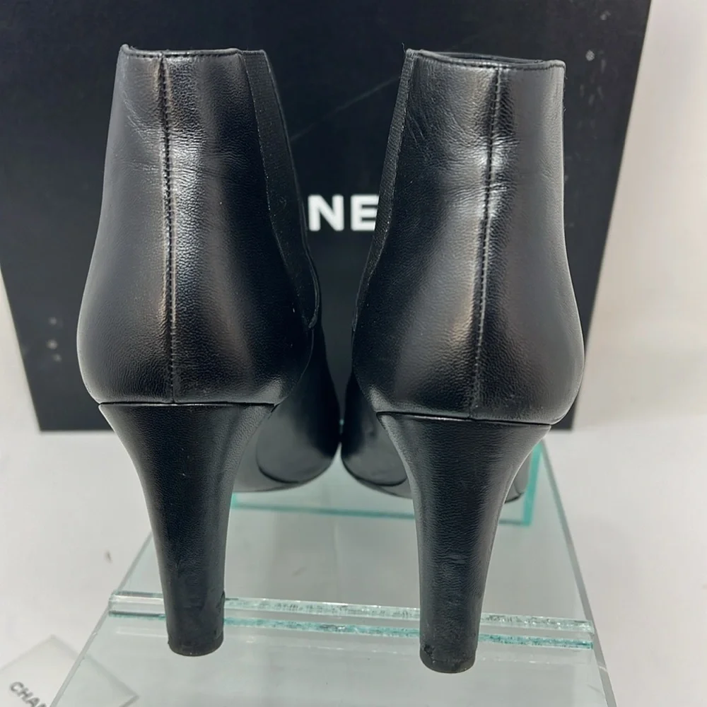 Chanel Sz 38 Short Lambskin Pull On 3.5”Heel Boots Booties